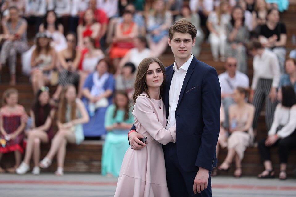 Как на красной дорожке. Фото: Екатерина ИВАНОВА
