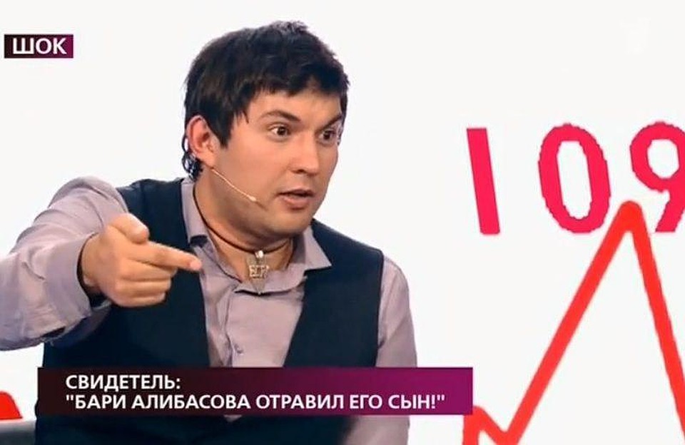 По мнению адвоката, Бари-младший был заинтересован в отравлении Бари-старшего