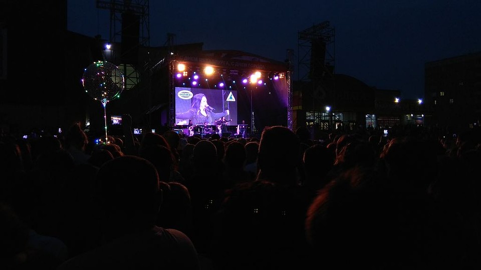 Выступление Лолиты. День металлурга и города Заринска-2019. Фото: Анастасия Корягина