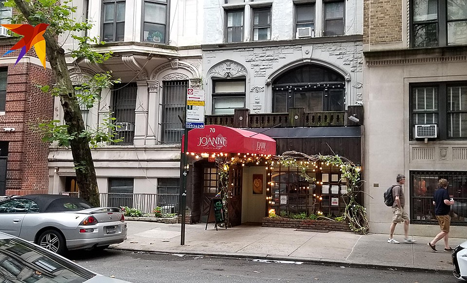 Вход в ресторан Joanne Trattoria Фото: Алексей ОСИПОВ