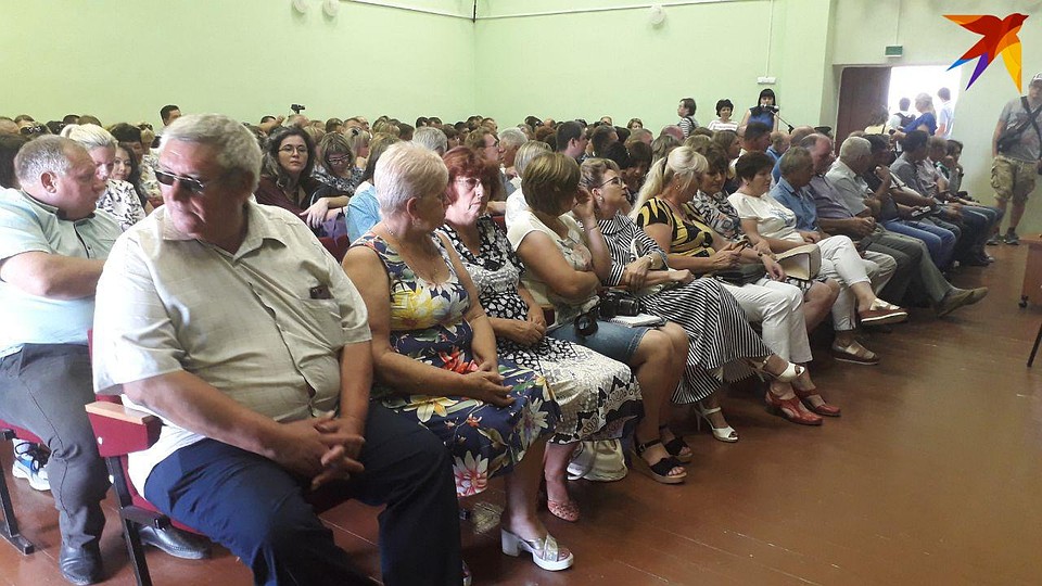 Встреча с местными жителями в поселке Михайловский
