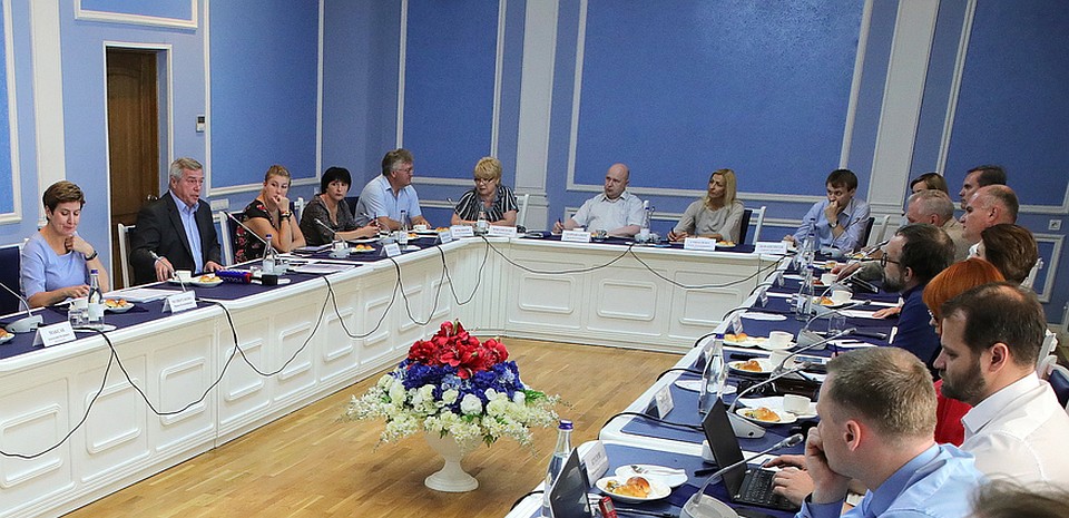 На встрече присутствовали руководители ведущих СМИ Ростова и области. Фото: Правительство РО