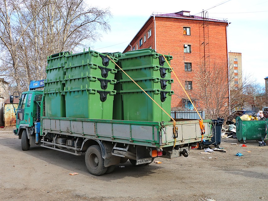 Омский регоператор за свой счет приобрел 10 тысяч контейнеров.