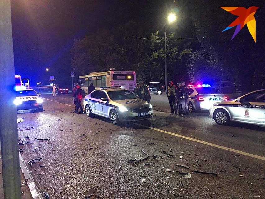 Последствия ДТП на Бескудниковском бульваре в Москве Фото: Роман ГОЛОВАНОВ
