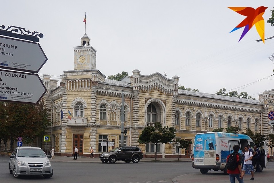 Здание Кишиневского горисполкома Фото: Наталья СИНЯВСКАЯ