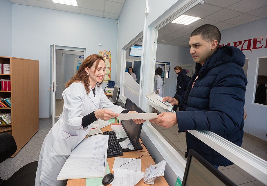 «Государственным» врачам меньше доверяют, однако у нас в рядовых поликлиниках есть прекрасные специалисты Фото: Валерий ЗВОНАРЕВ