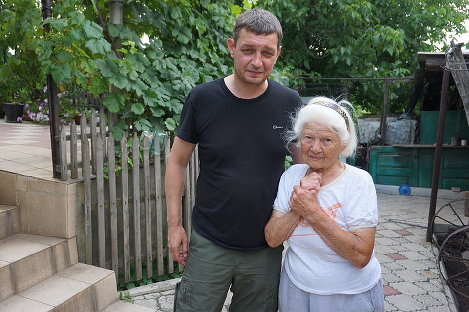 Беспомощные и наивные, как дети, они часто одиноки на старости лет. Фото: Юлия АНДРИЕНКО