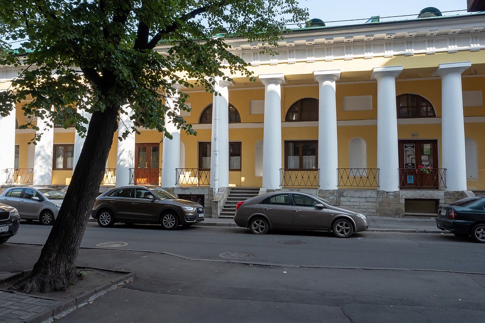 Боровая улица в Петербурге "сыграла" в фильме московскую. Фото: Олег ЗОЛОТО