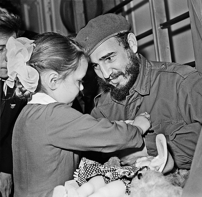 Фидель Кастро во время посещения Ленинграда в 1963 году. Фото Владимир Савостьянов /Фотохроника ТАСС/