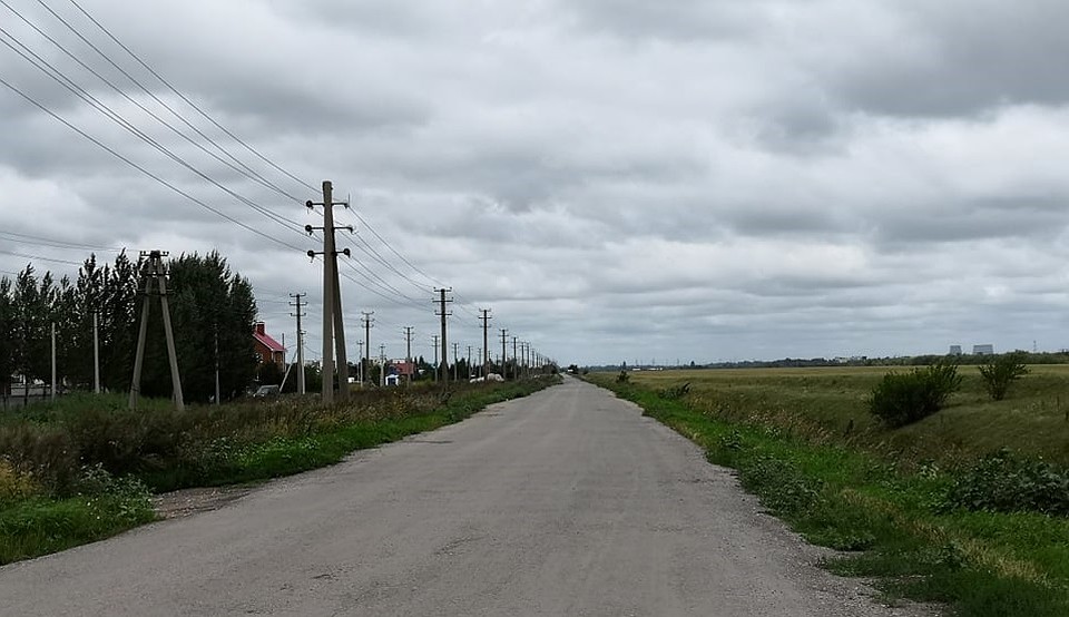 По словам очевидцев, солдат выпустили из вертолета прямо над жилым массивом, а не в поле Фото: из личного архива