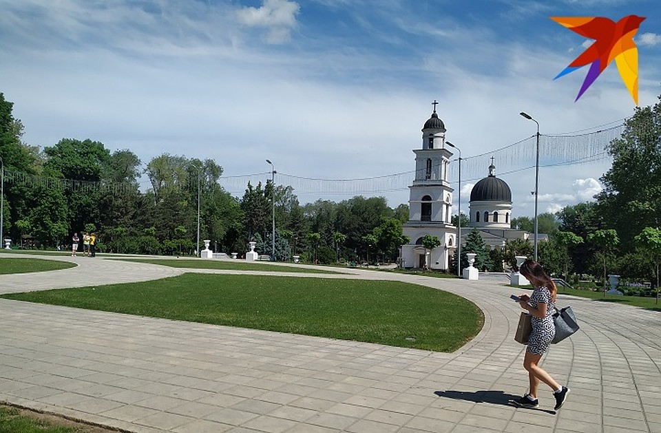 Сквер Кафедрального собора Фото: Наталья СИНЯВСКАЯ