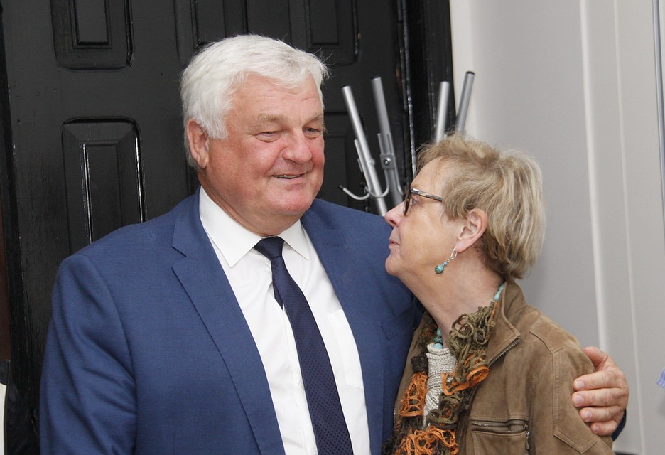 Валерий Корб, приветствуя знакомых из Германии, сказал, что эстонский город поднялся, благодаря и помощи побратимов в трудные годы