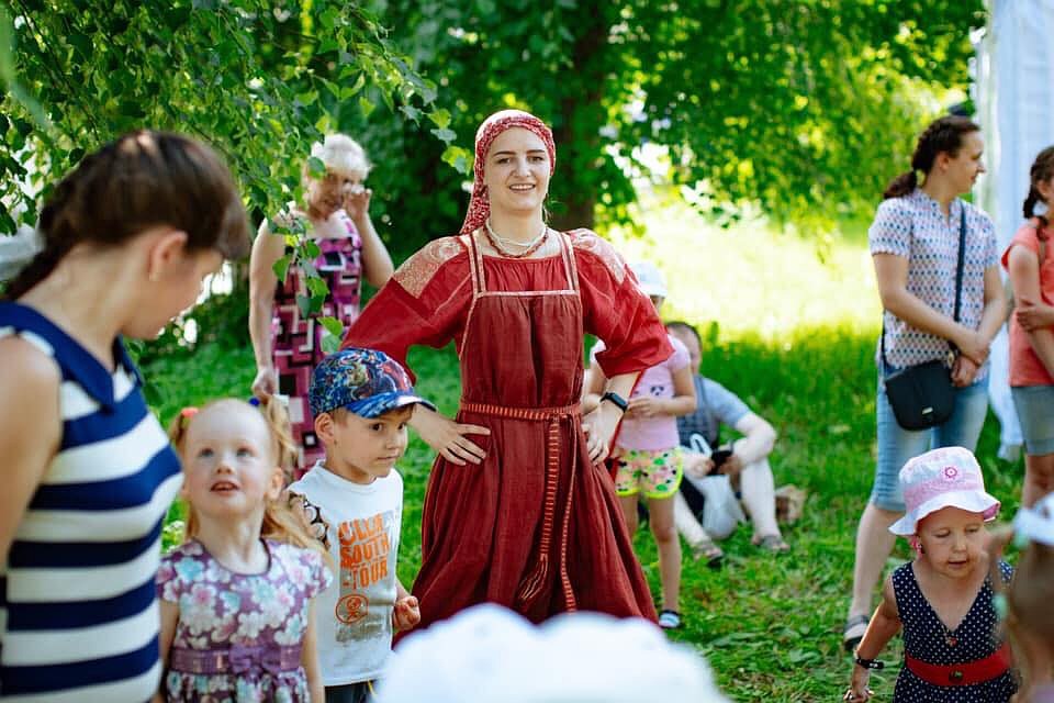 Также в программе - выступления этноартистов и настоящая фольклорная вечерка. Фото: из архива Хлебного фестиваля
