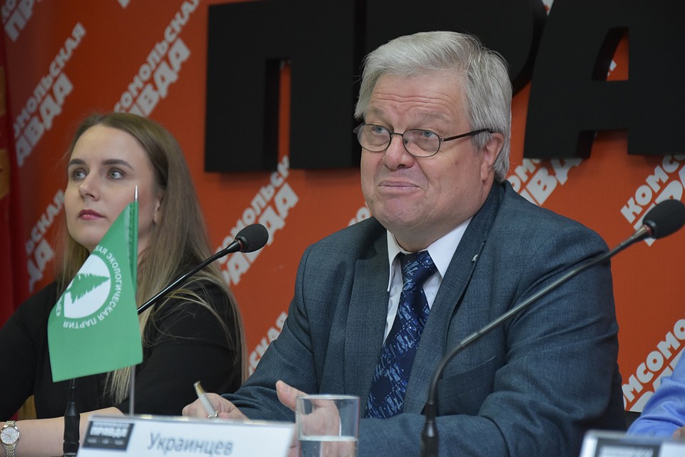 Владимир Кириллов подчеркнул: их главная задача - добиться конкретных решений от власти. Фото: Алена МАРТЫНОВА