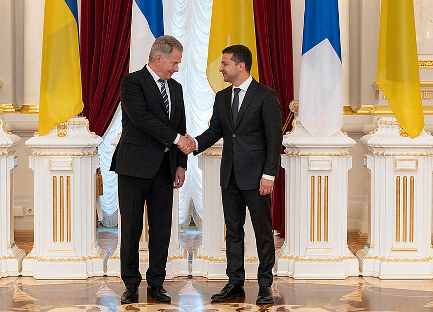 Приехавший в Киев президент Финляндии Саули Ниинисте прятать глаза не стал Фото: REUTERS