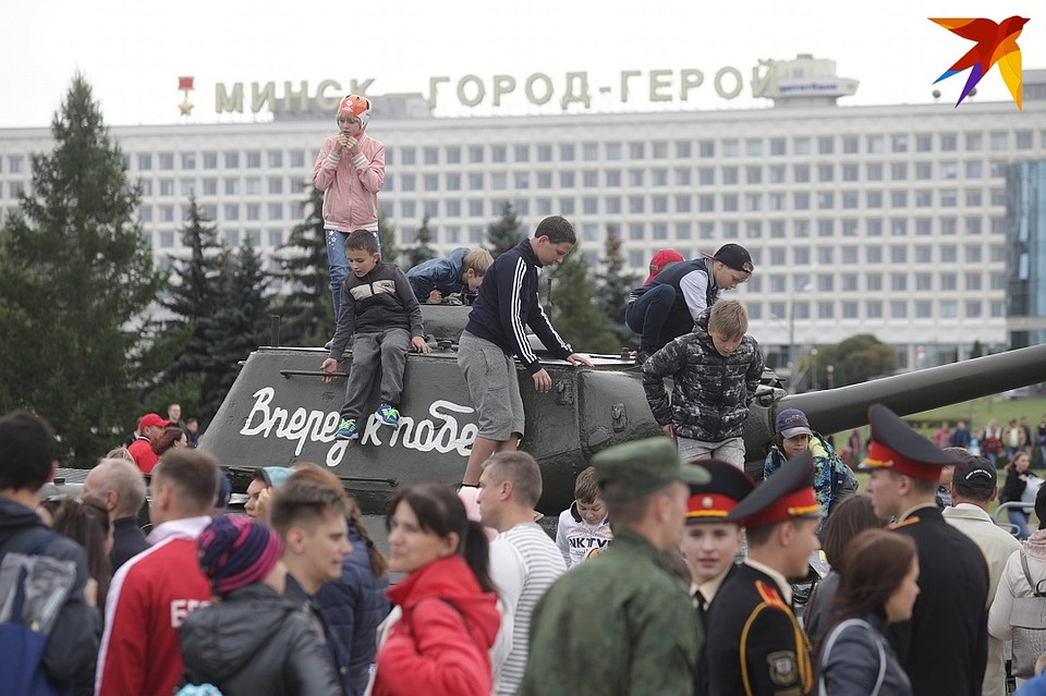 Весь праздник крутится вокруг популярной игры World of Tanks. Фото: Павел МАРТИНЧИК