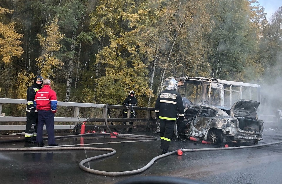 В аварии разбирается полиция Фото: vk.com/spb_today