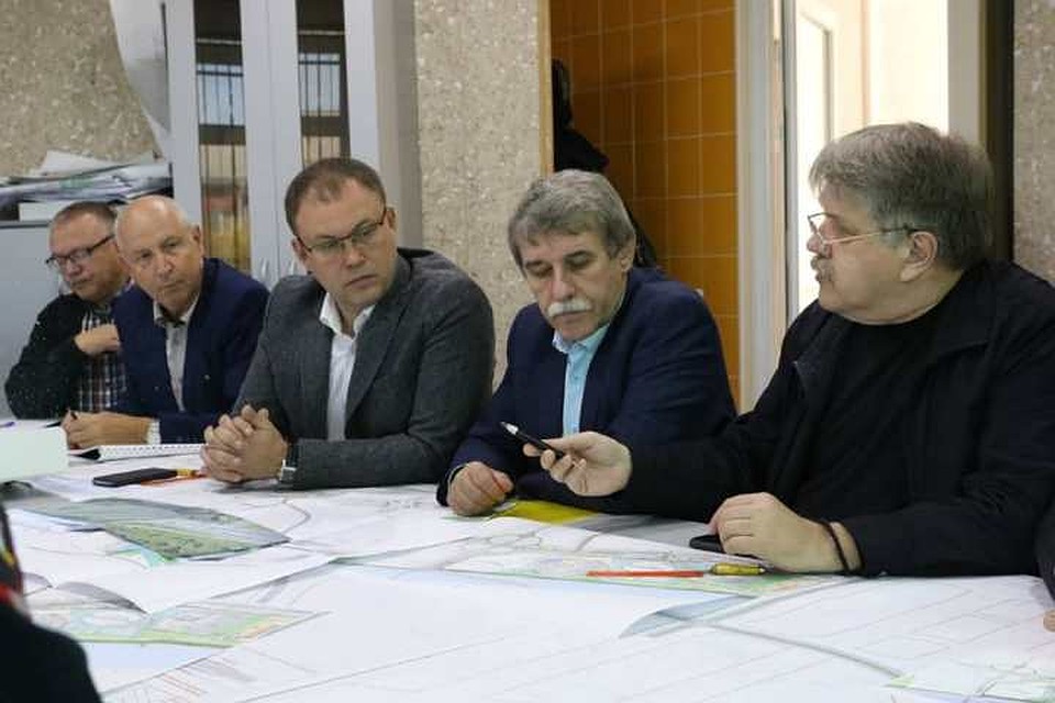 К обсуждению проектов привлечены руководители структурных подразделений администрации, профильных ведомств города, Госавтоинспекции, ведущих строительных и инженерных организаций.ФОТО: Илья Середюк/Instagram