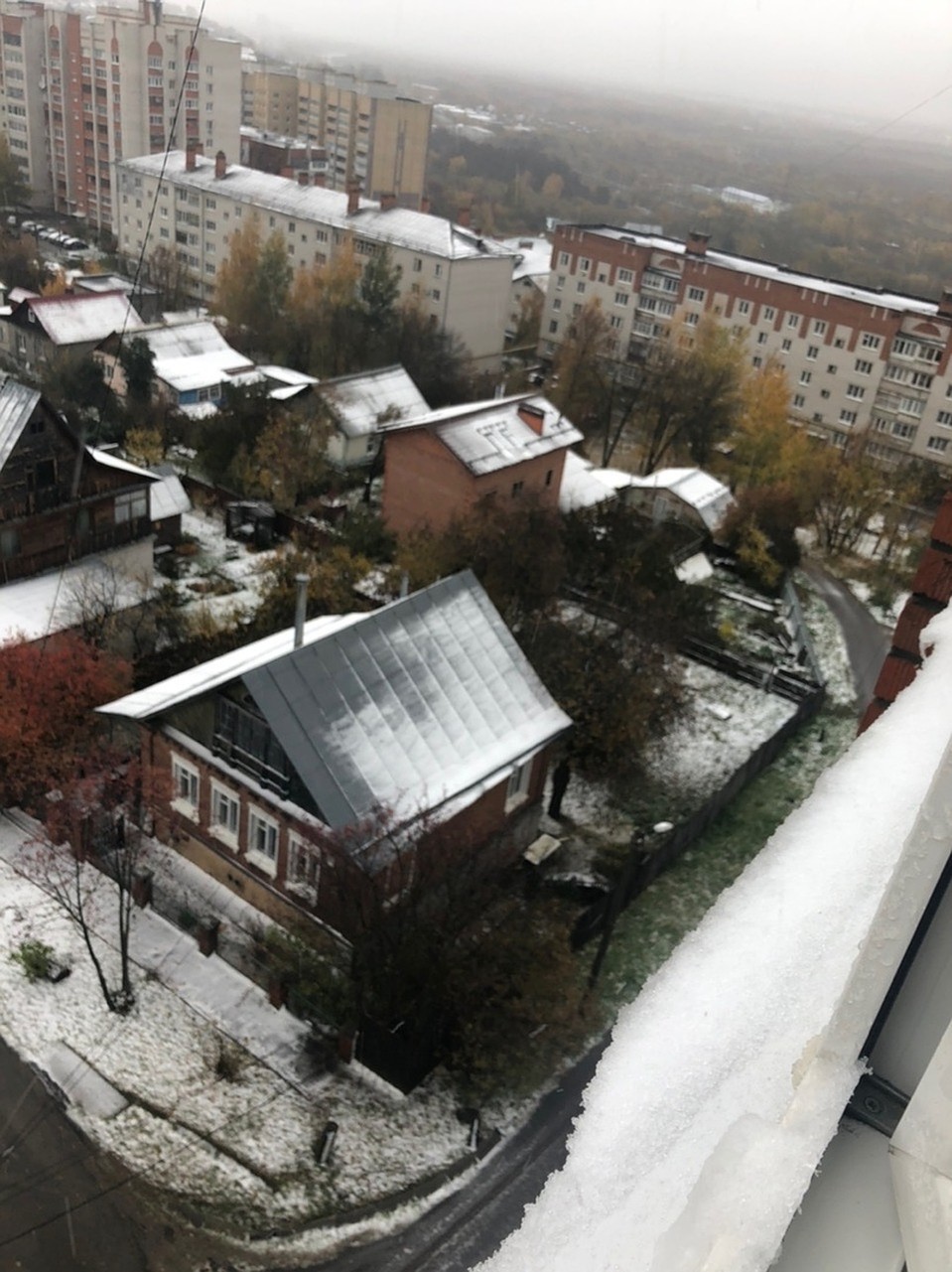 Обратите внимание на подоконник Фото: Валерия ПРОНИНА