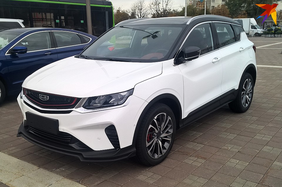 Долгожданный компактный кроссовер Geely SX11 впервые показали в Минске. Фото: Геннадий МОЖЕЙКО
