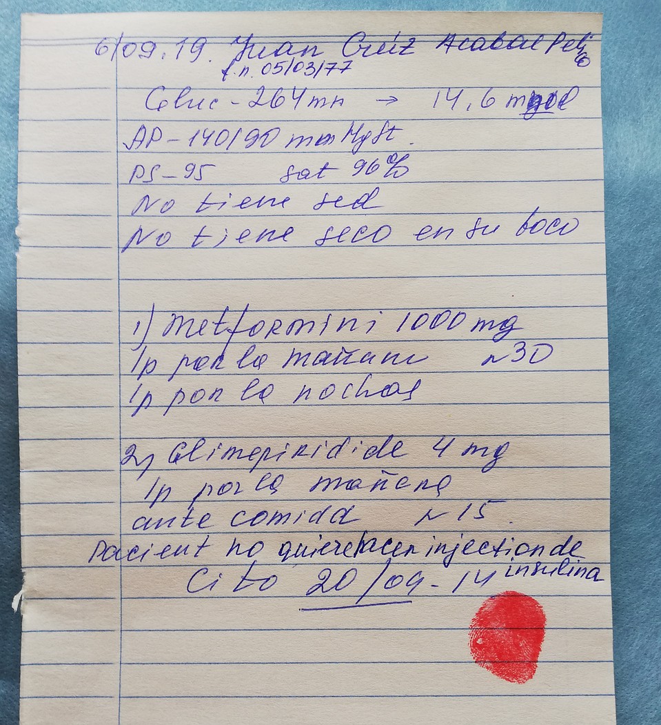 Многие пациенты не умеют расписываться и ставят свой отпечаток пальца. Фото героя публикации