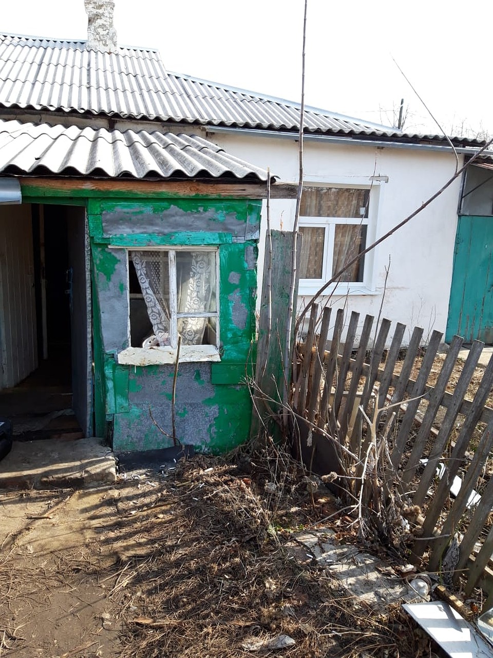 Юноша зарезал мужчину у входа в дом. Фото: с сайта СУ СК России по Воронежской области.