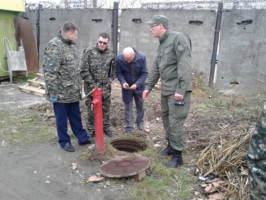 В этот коллектор сбросили тело девушки. Фото: СУ СКР по Свердловской области