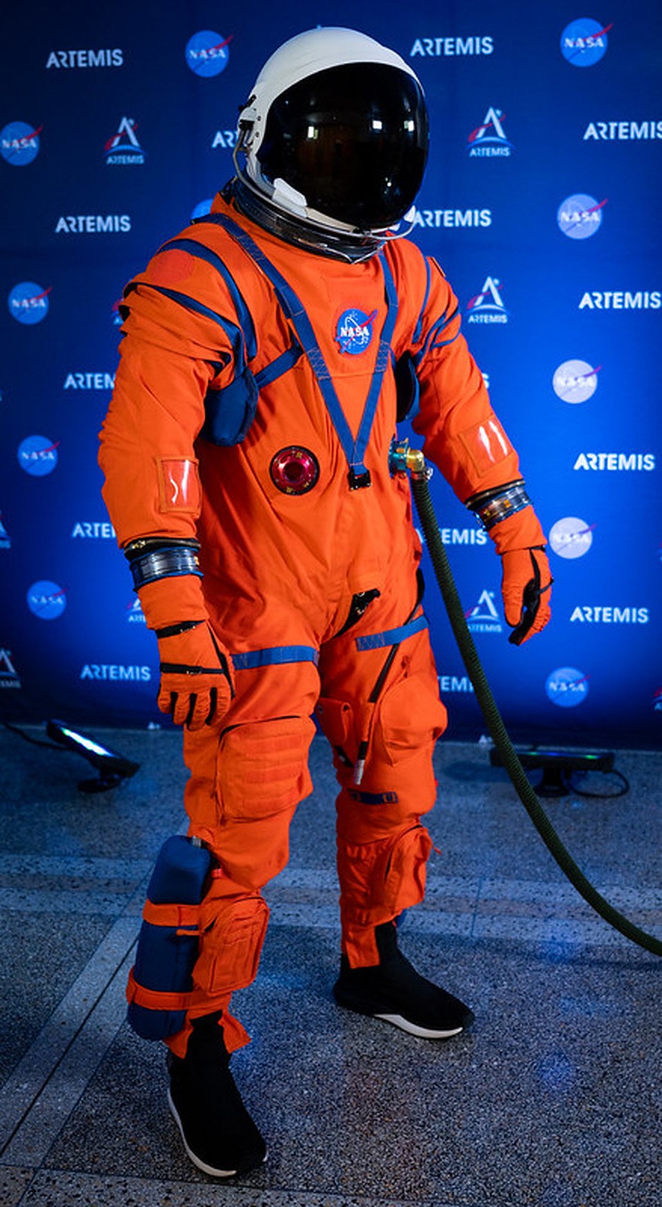 Полетный скафандр для нового корабля NASA