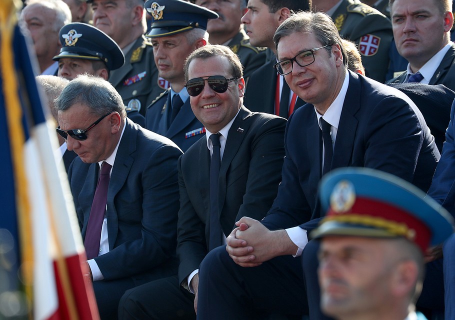 Вучич обращался к Медведеву не иначе, как «дорогой друг» Фото: REUTERS