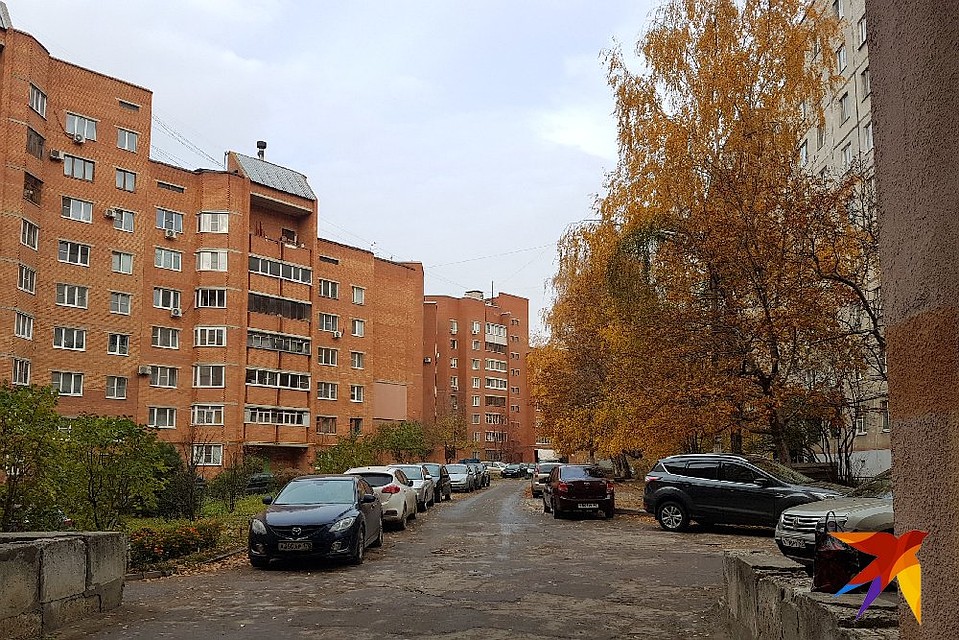 Обвиняемый в убийстве покинул место преступления, но попал в обзор нескольких видеокамер. Фото: Александр ЕФАНОВ