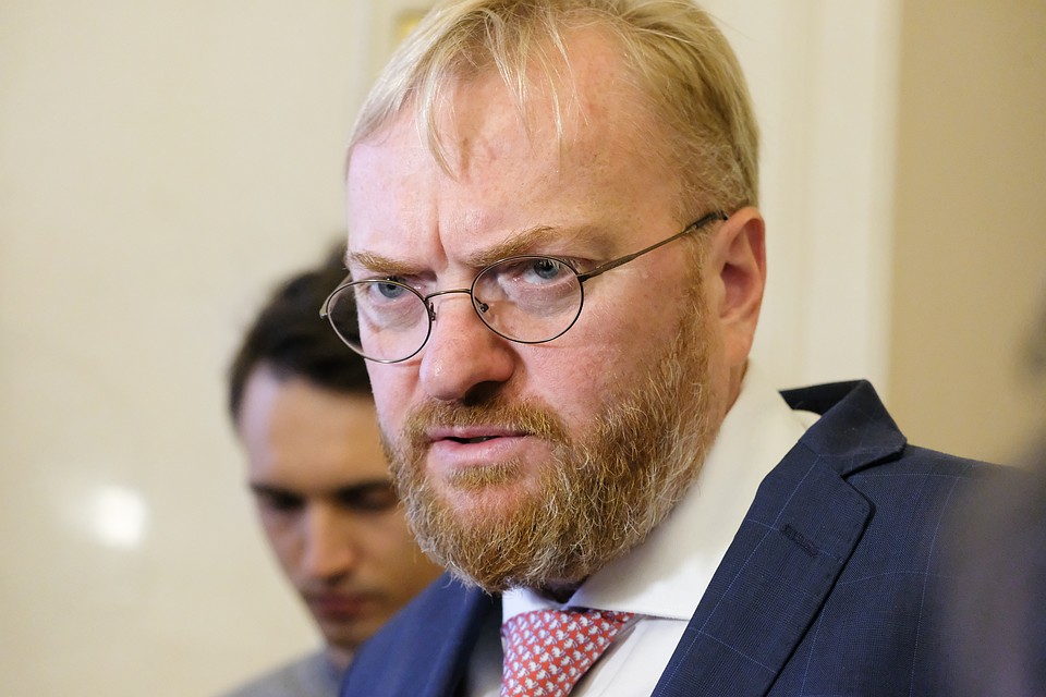 Виталий Милонов активистам предложил думать о собственных похоронах. Во избежание. Фото: Артем КИЛЬКИН