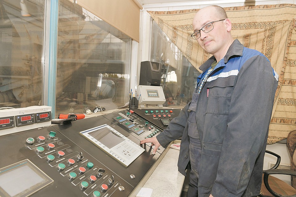 Здесь программируется высокое качество асфальтобетона. Фото: Олег ФИЛОНОК