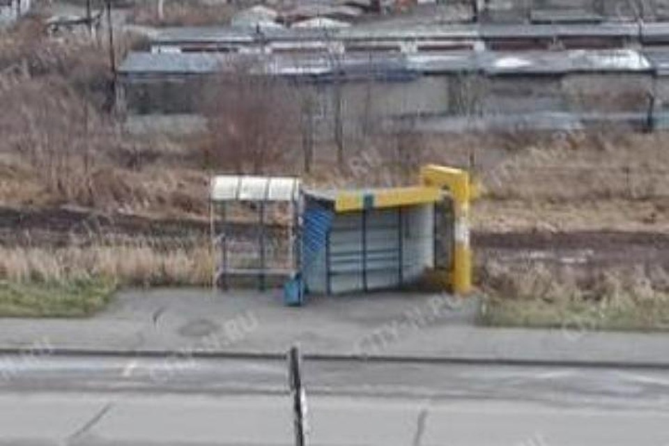 Остановка не выдержала натиска ветра. ФОТО: city-n
