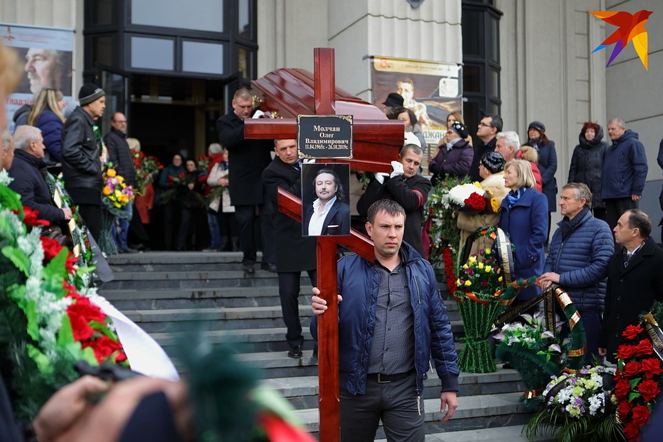 В последний путь Олега Владимировича проводили под его песню "Малітва" Фото: Святослав ЗОРКИЙ