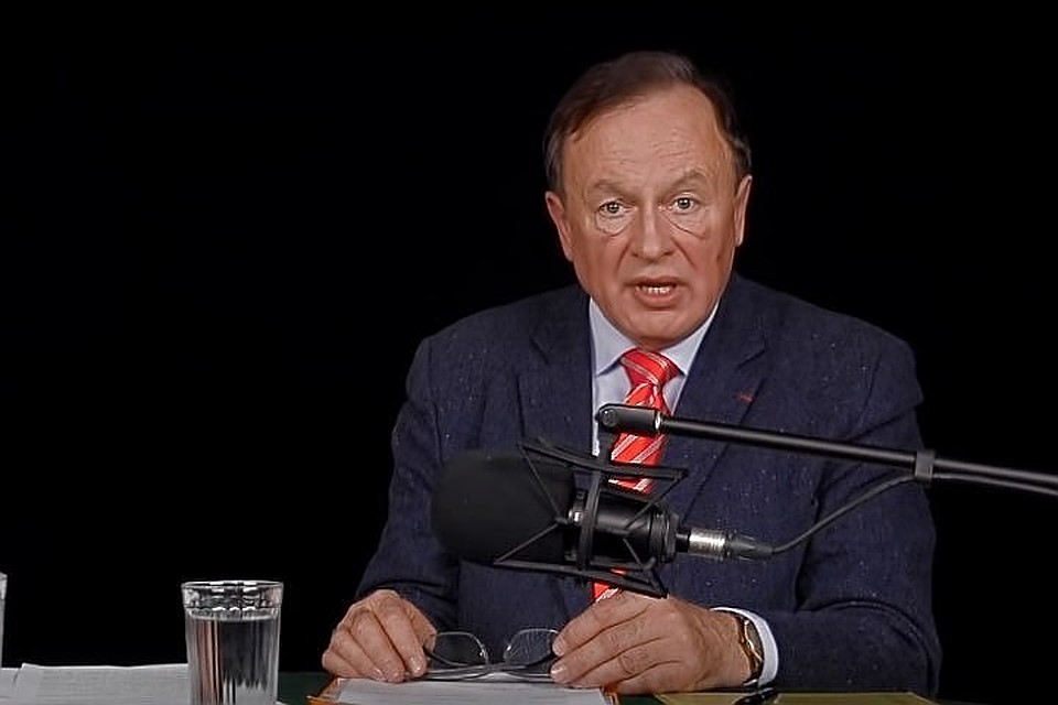 По словам Василия Кунина, Олег Соколов отличался экспрессивной манерой речи и активной жестикуляцией. Фото: Скриншот из видео