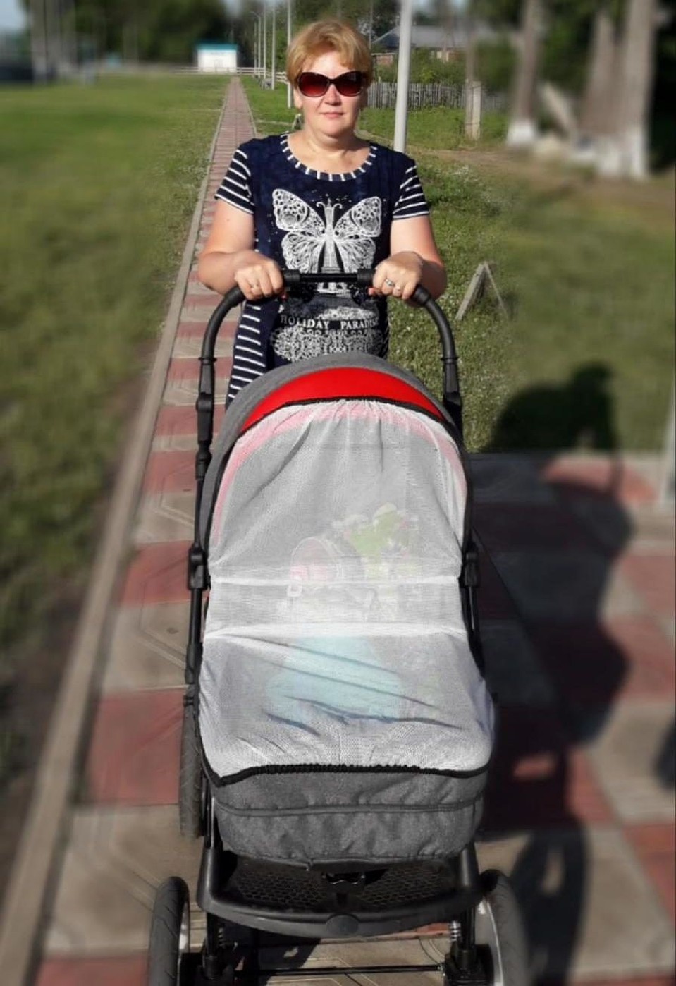 Дочка родилась здоровой, а маме пришлось помотаться по больницам. Фото: личный архив.