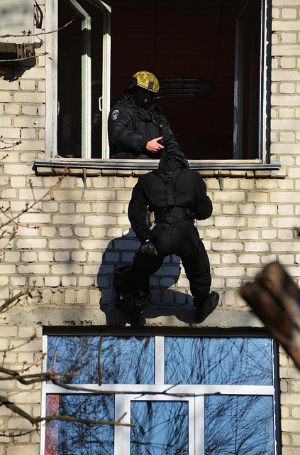 Во время переговоров убедить преступников сложить оружие не удалось. Фото: пресс-служба УФСБ по Брянской области