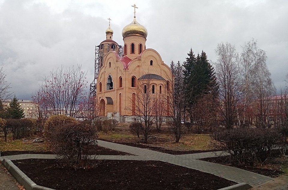 Новый сквер у храма Покрова Пресвятой Богородицы. Фото: из архива Асиноского ГП.