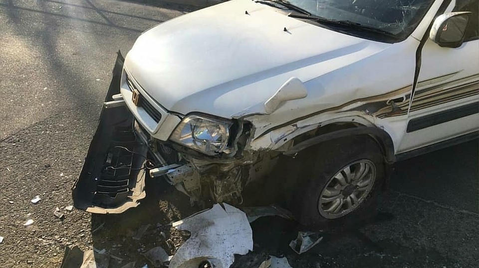 Встречный автомобиль оказался сильно поврежден. Фото: AK_VDK, dps_vl