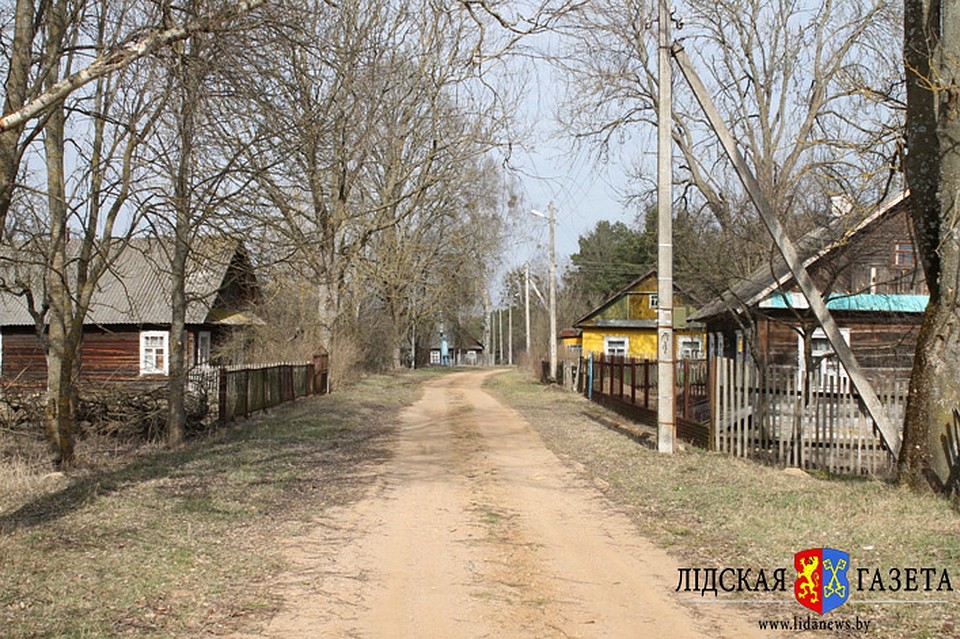 Деревня пустеет, здесь остались только пенсионеры. Фото: lidanews.by