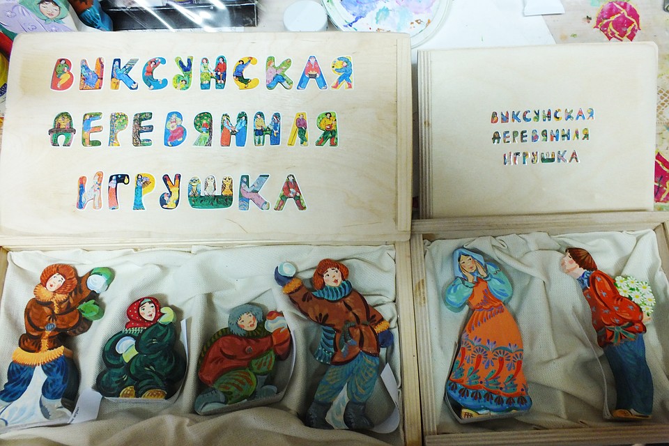 Изделия "рождаются" в небольшом гараже.