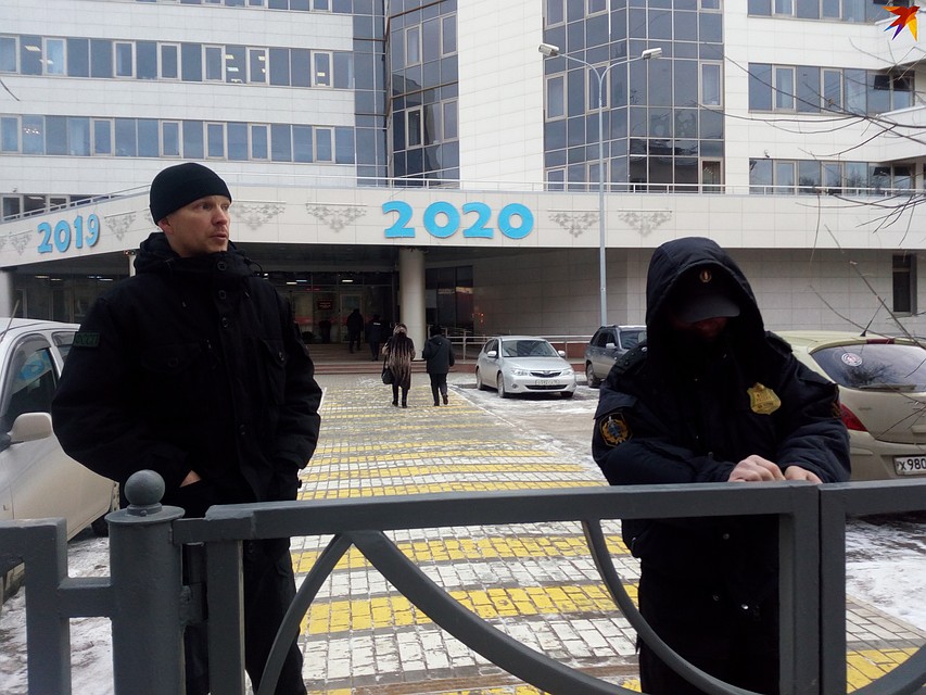Полиция оцепила территорию. Фото: Данил Свечков "КП"