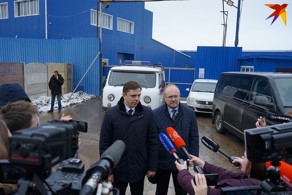Губернатор заявил, что будет создана комиссия, которая определит: какую реальную помощь можно оказать семьям пострадавших Фото: Вячеслав КОВАЛЕНКО