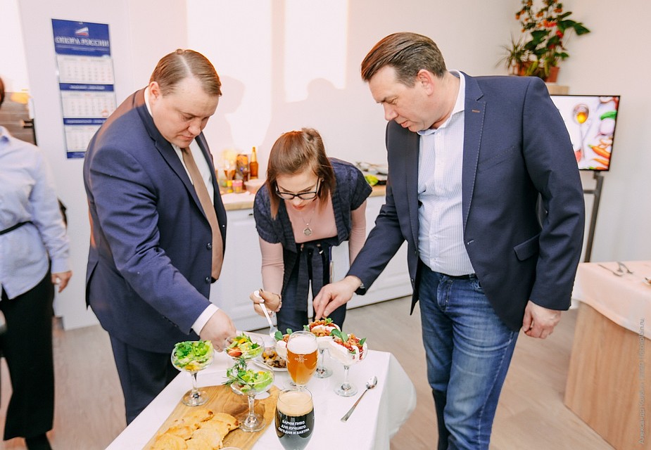Дегустацию и оценку конкурсных блюд провело экспертное жюри. Фото: пресс-служба компании "Балтика"