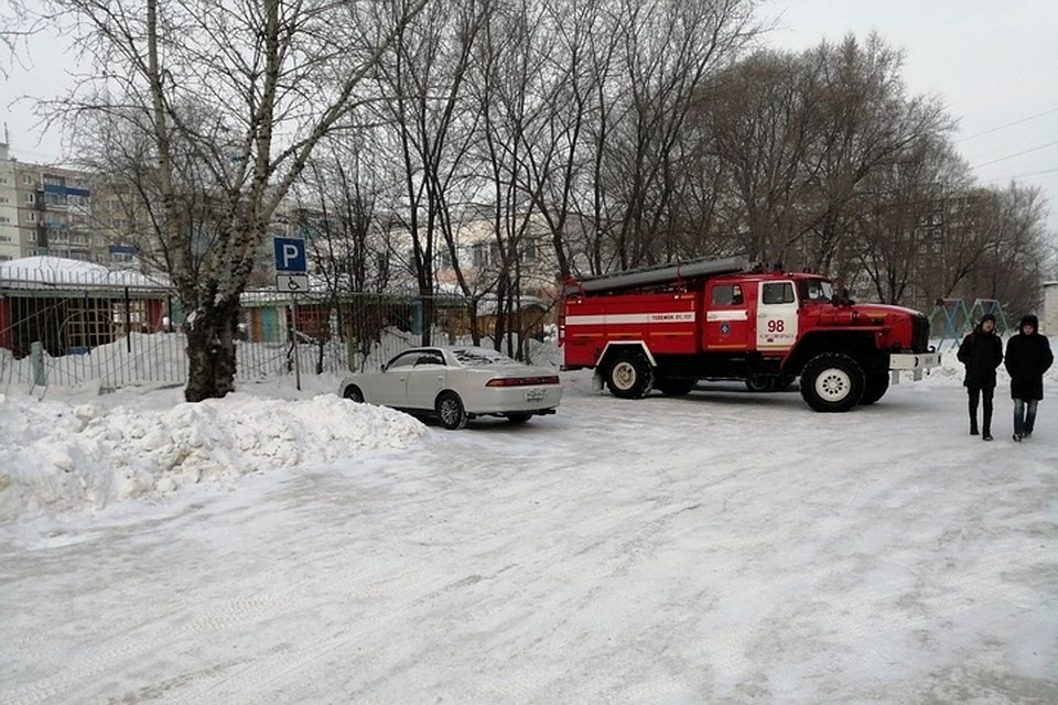 Тотальная эвакуация школьников прошла сегодня в Хабаровске и Комсомольске-на Амуре Фото: Социальные сети