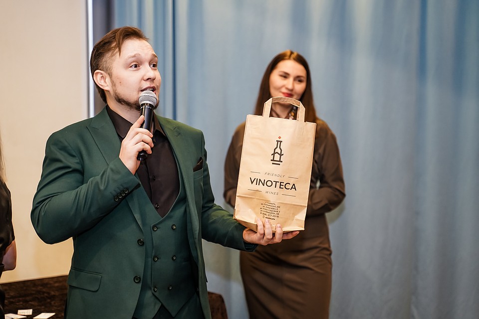 Подарки от Винотеке Фото: Светлана МАКОВЕЕВА