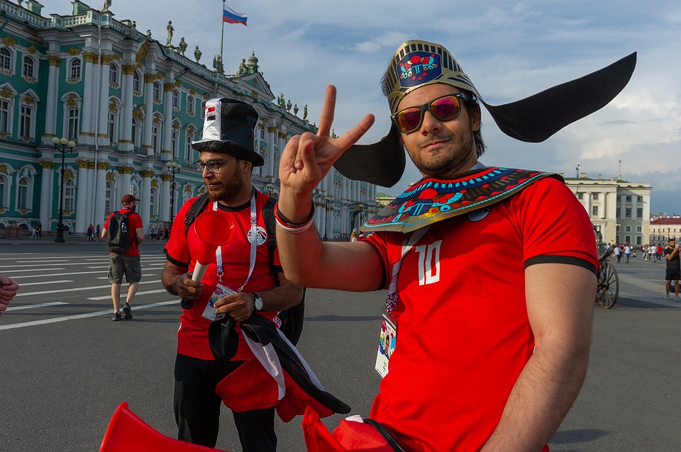 Кроме того, стало известно, что в городе к ЕВРО 2020 организуют две фан-зоны. Одна из них разместится на Дворцовой площади. Фото: Олег ЗОЛОТО