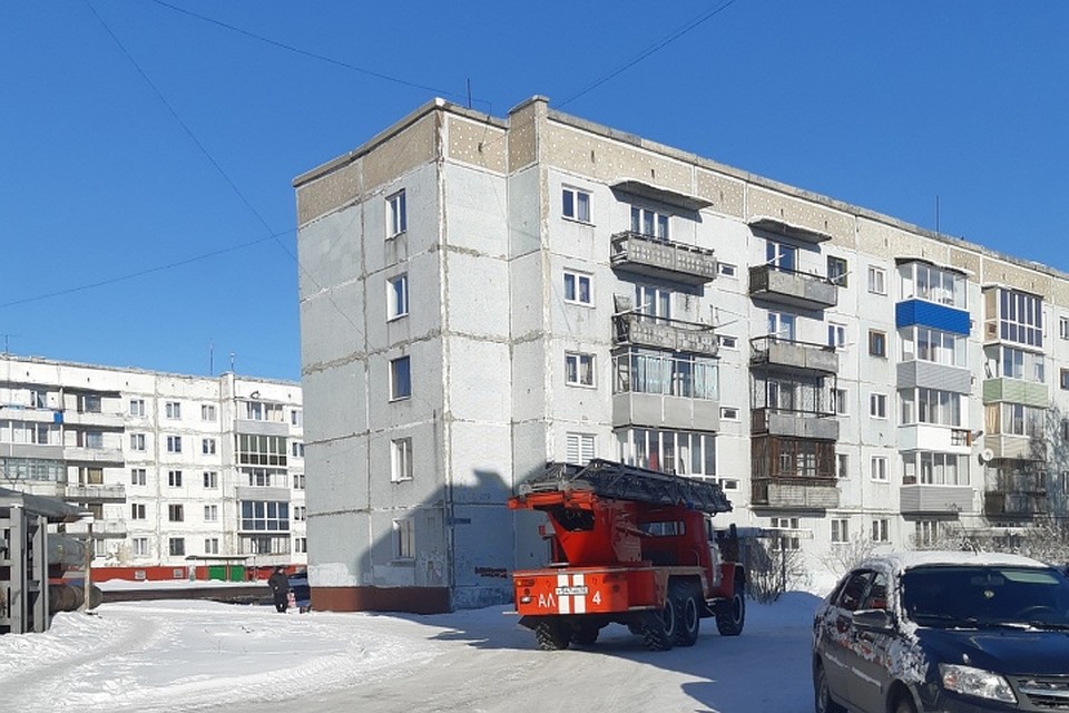 Женщина погибла при пожаре в кузбасском городе. ФОТО: vk.com, "ЧП Ленинск-Кузнецкий"