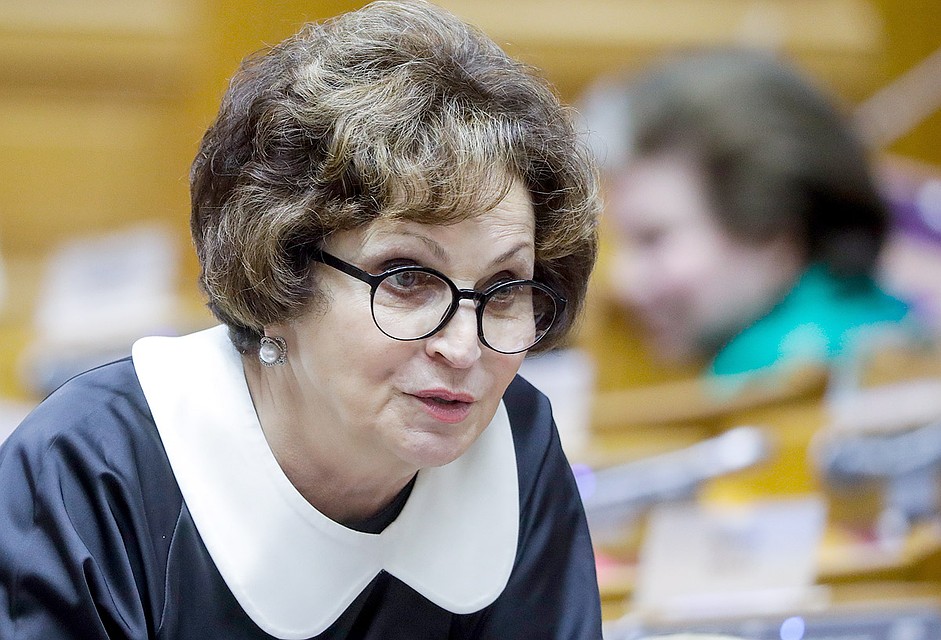 Член Комитета Совета Федерации РФ по федеративному устройству, региональной политике, местному самоуправлению и делам Севера Екатерина Лахова. Фото: Михаил Метцель/ТАСС