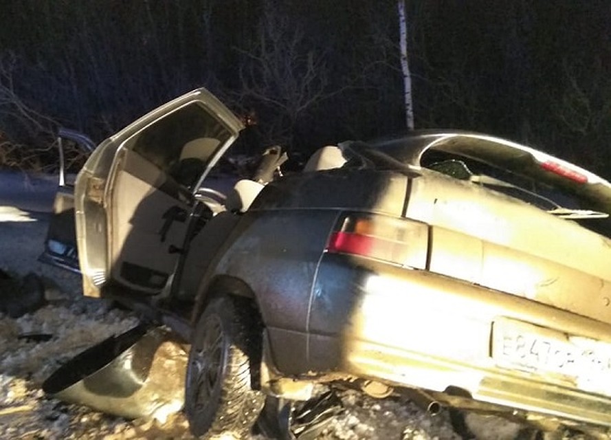 Автомобиль выбросило с трассы. Фото: пресс-служба ГИБДД по Свердловской области